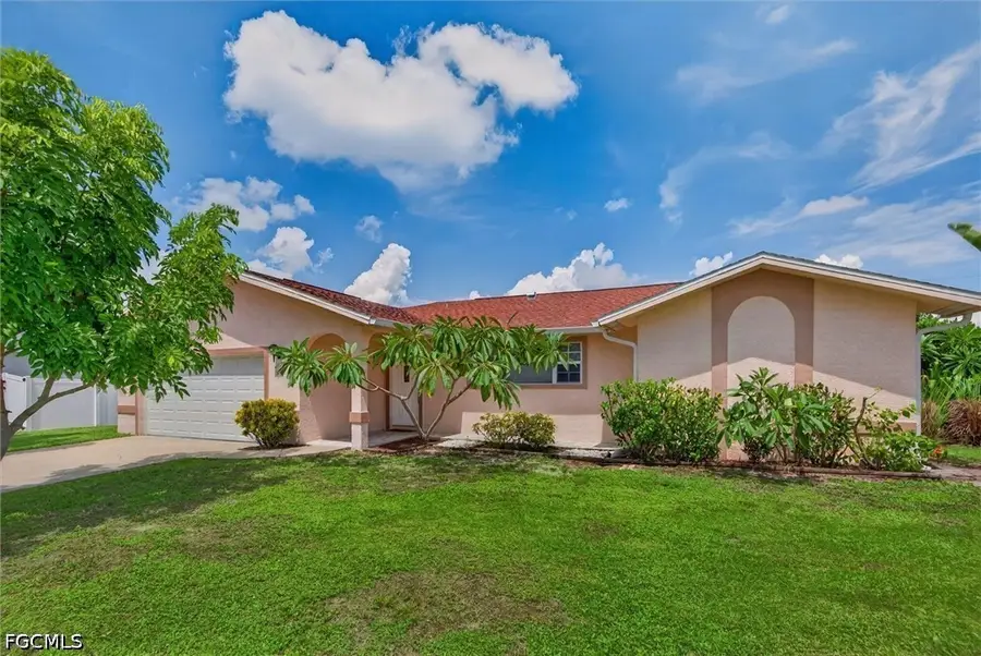 305 SE 27th Terrace, Cape Coral, FL 33904 - #2