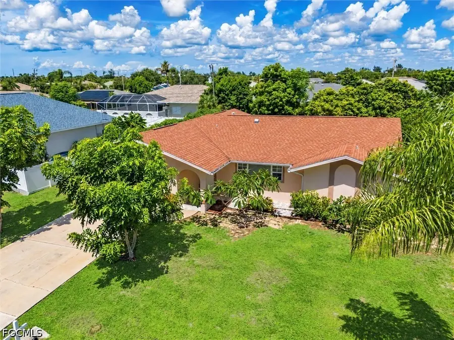 305 SE 27th Terrace, Cape Coral, FL 33904 - #3