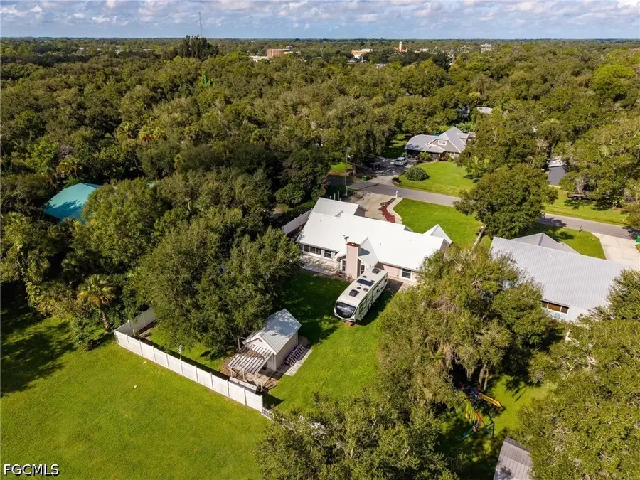 115 N Oak Street, Labelle, FL 33935 - #3
