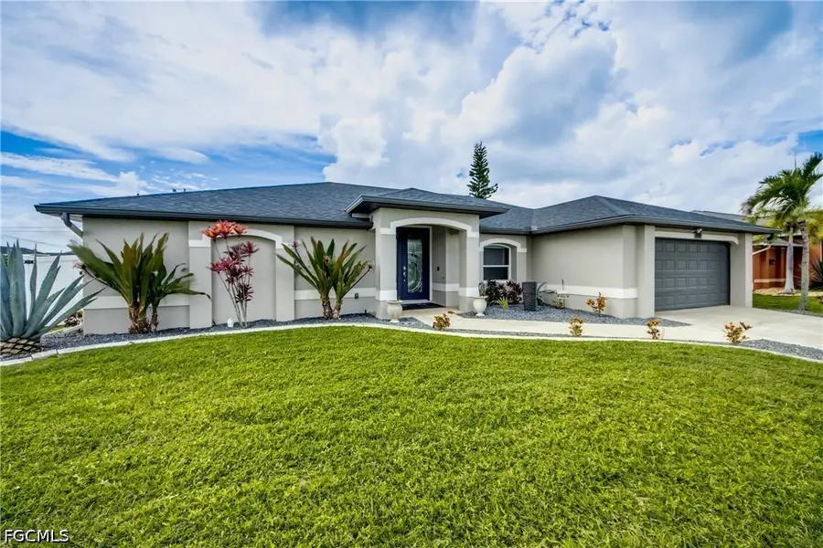 816 SW 28th Terrace, Cape Coral, FL 33914 - #2