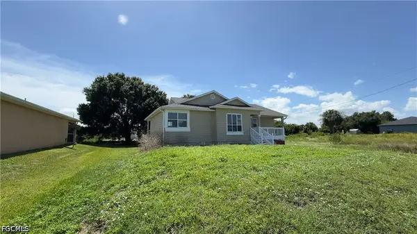 824 Frederick Reid Street E, Lehigh Acres, FL 33974