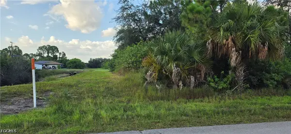 851 Spaulding Street E, Lehigh Acres, FL 33974
