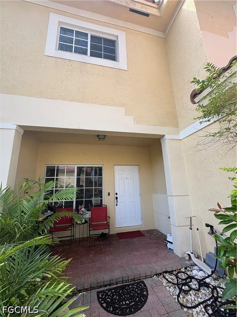7668 S Stonecreek Circle, Davie, FL 33024 - #2
