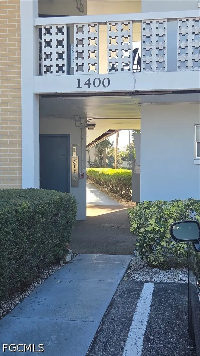 1422 Tropic Terrace, North Fort Myers, FL 33903 - #1
