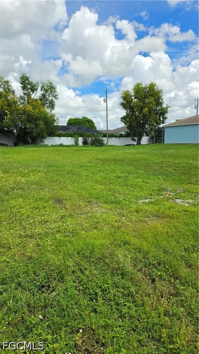 611 SW 27th Terrace, Cape Coral, FL 33914 - #3