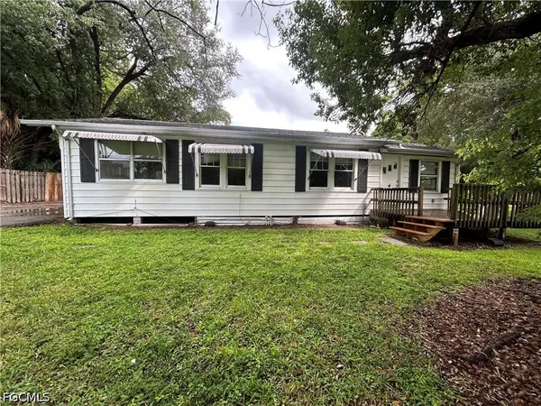 10461 Mcgregor Boulevard, Fort Myers, FL 33919