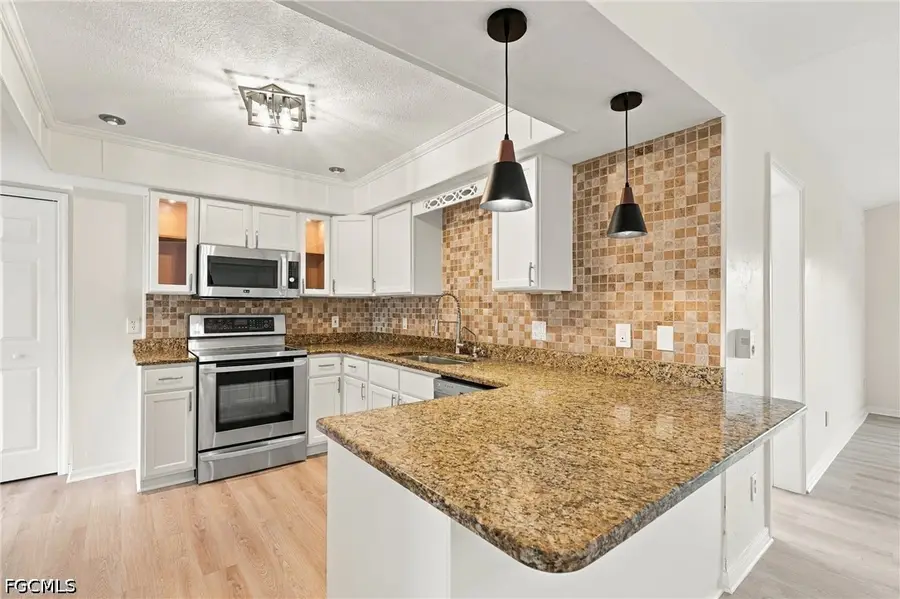 906 SW 7th Court, Cape Coral, FL 33991 - #2