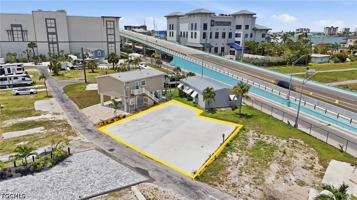 19281, #32-33 San Carlos Boulevard, Fort Myers Beach, FL 33931 - #1