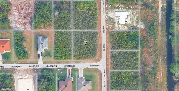 875 Chantilly Street E, Lehigh Acres, FL 33974