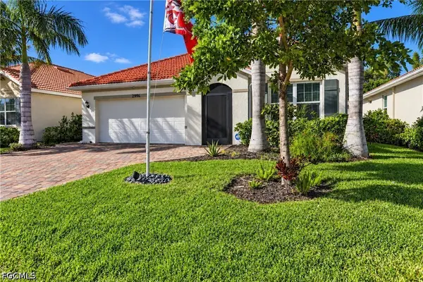2996 Royal Gardens Avenue, Fort Myers, FL 33916