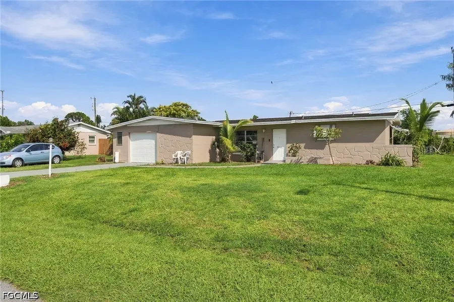 401 Penn Road W, Lehigh Acres, FL 33936 - #2