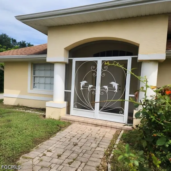 2918 9th Street Street W, Lehigh Acres, FL 33971