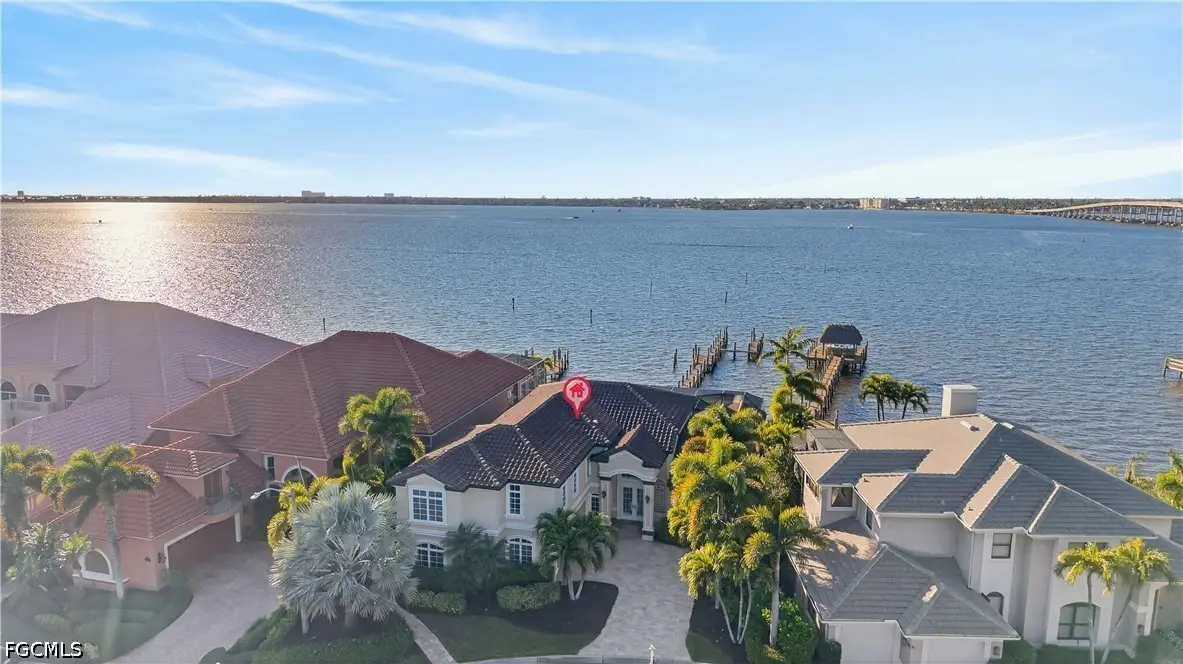 12782 Yacht Club Circle, Fort Myers, FL 33919 - #1