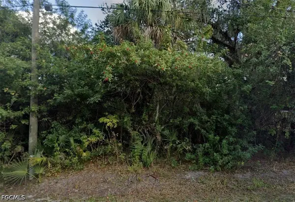 143 S Riverview Street, Labelle, FL 33935
