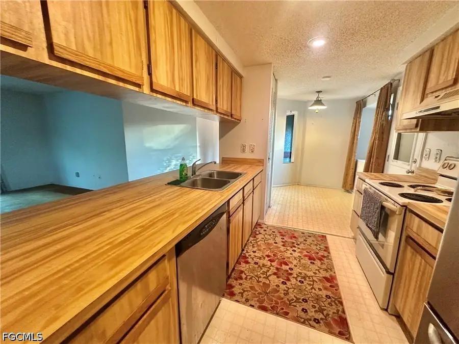 18505 Sandy Cove Drive, Fort Myers, FL 33967 - #2