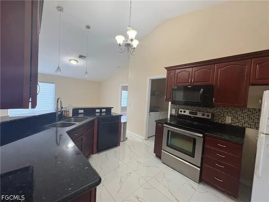 116 NW 26th Place, Cape Coral, FL 33993 - #2