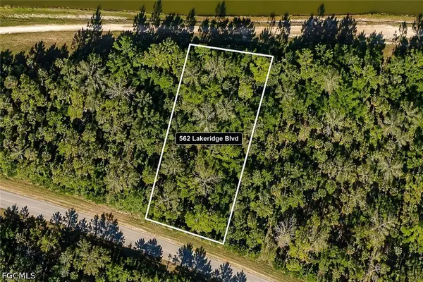 562 Lakeridge Boulevard, Lehigh Acres, FL 33972
