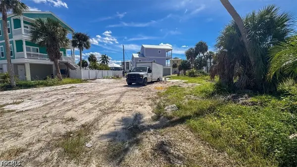 128 Jefferson Street, Fort Myers Beach, FL 33931