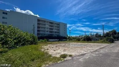 292 Fairweather Lane, Fort Myers Beach, FL 33931
