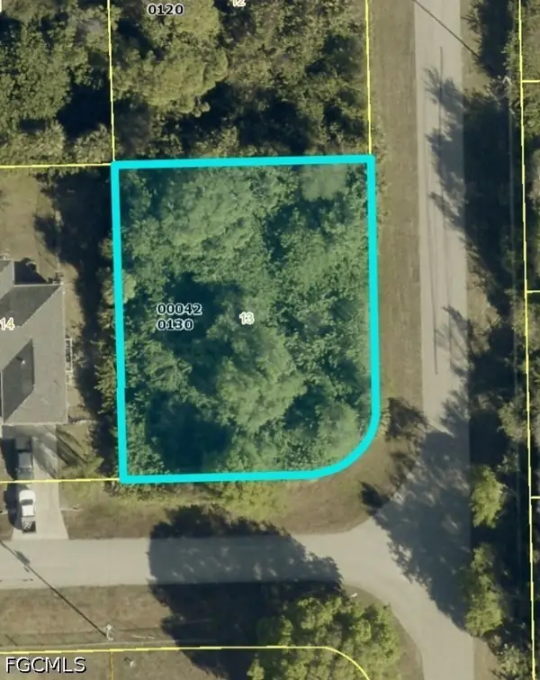 3832 Hopevale Street, Fort Myers, FL 33905
