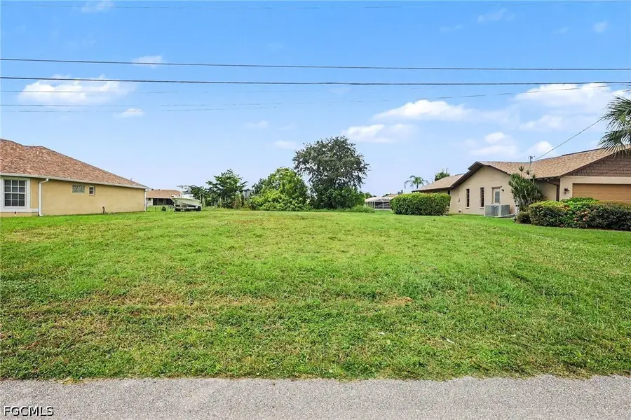 316 SE 21st Avenue, Cape Coral, FL 33990 - #2