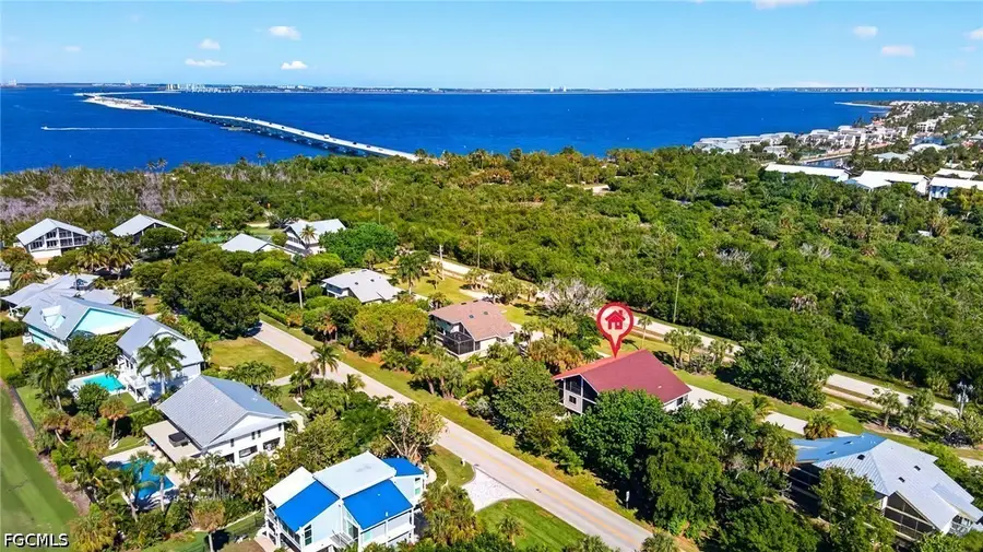 996 Greenwood Court N, Sanibel, FL 33957 - #2