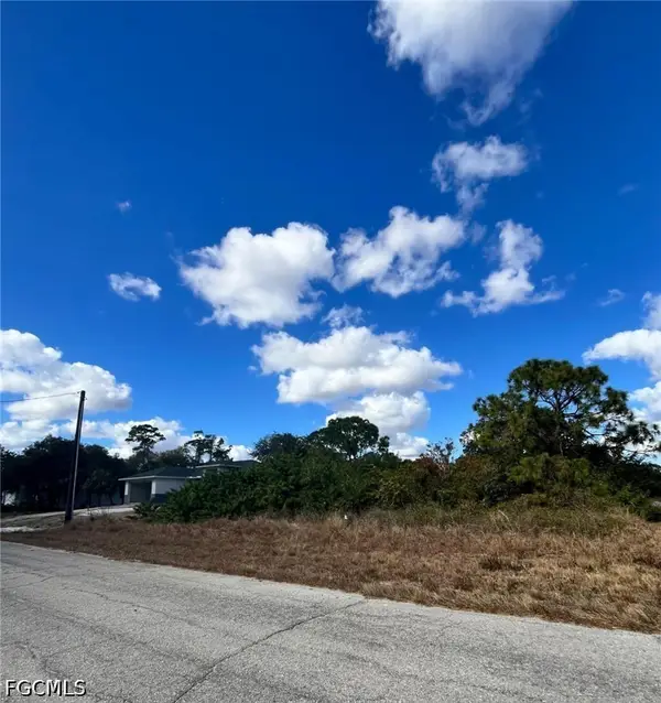 122 Pixie Avenue, Labelle, FL 33935