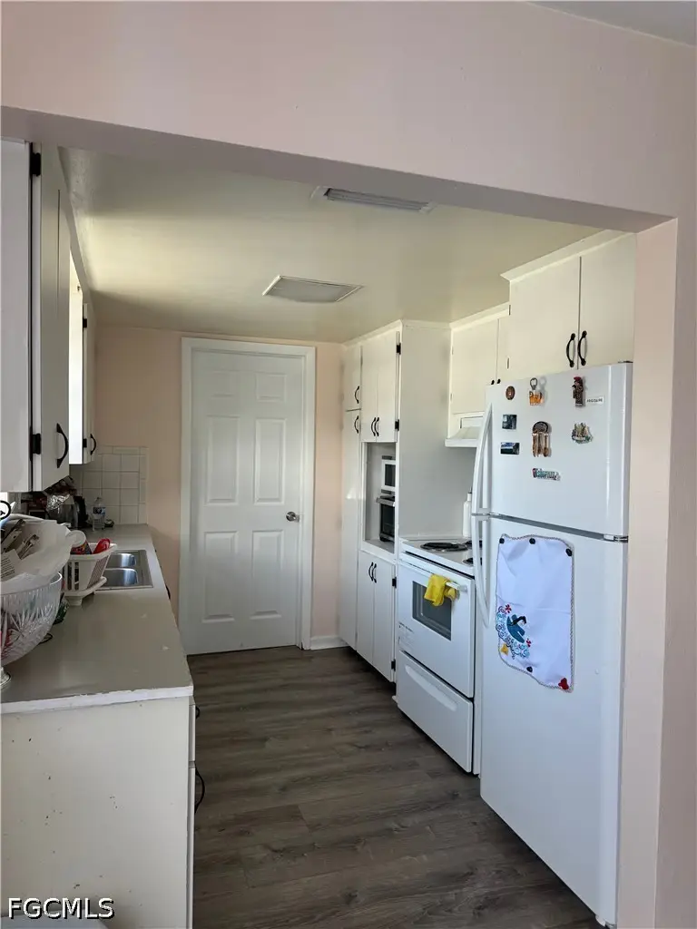 382 Ottumwa Avenue, Fort Myers, FL 33905 - #2