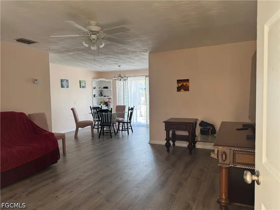 382 Ottumwa Avenue, Fort Myers, FL 33905 - #3
