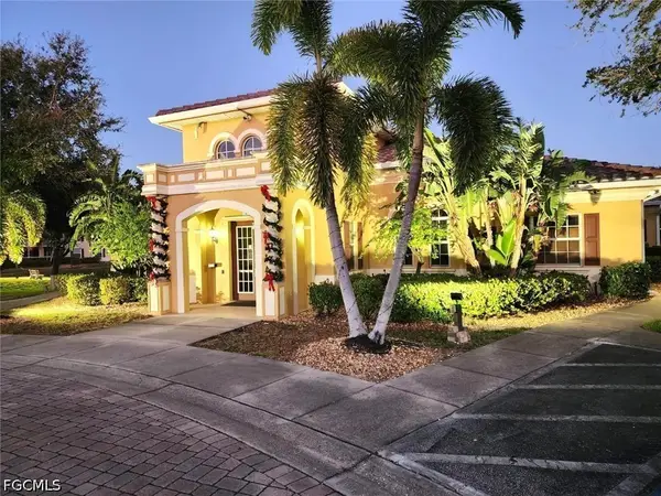 4127 Residence Drive #424, Fort Myers, FL 33901