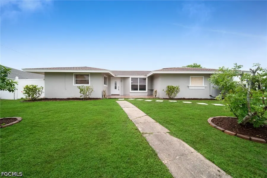 3702 SE 12th Place, Cape Coral, FL 33904 - #2
