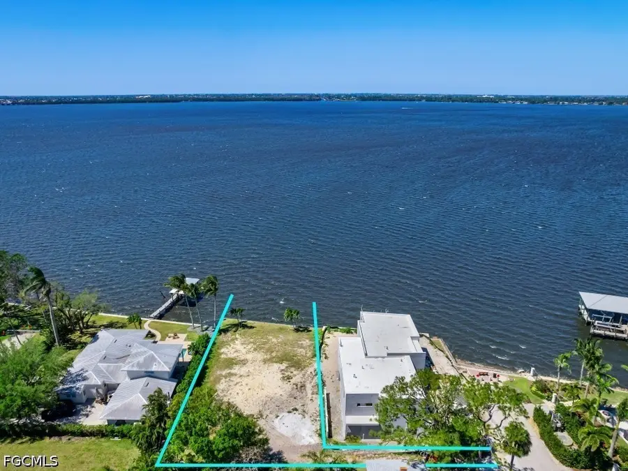 1204 Alhambra Drive, Fort Myers, FL 33901 - #2