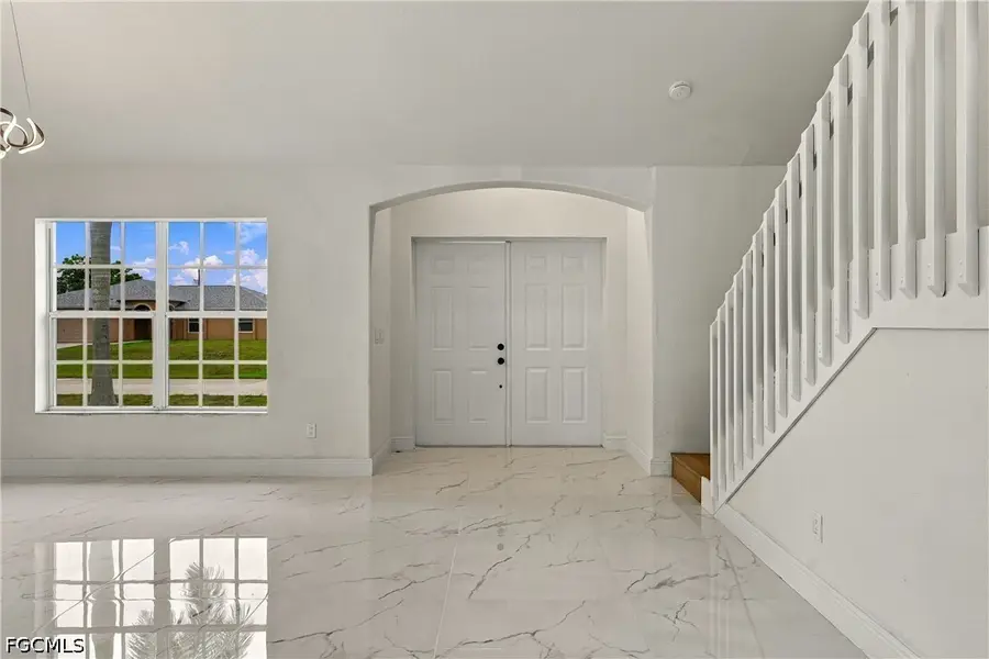 928 SE 5th Court, Cape Coral, FL 33990 - #3