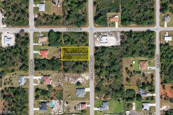 921 Richmond Avenue N, Lehigh Acres, FL 33972