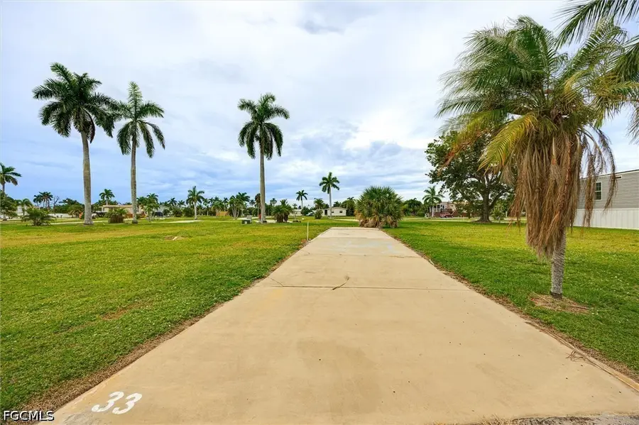 33 Dogwood Way, Fort Myers, FL 33908 - #2