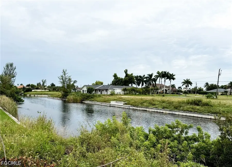 919 SW 28th Terrace, Cape Coral, FL 33914 - #2