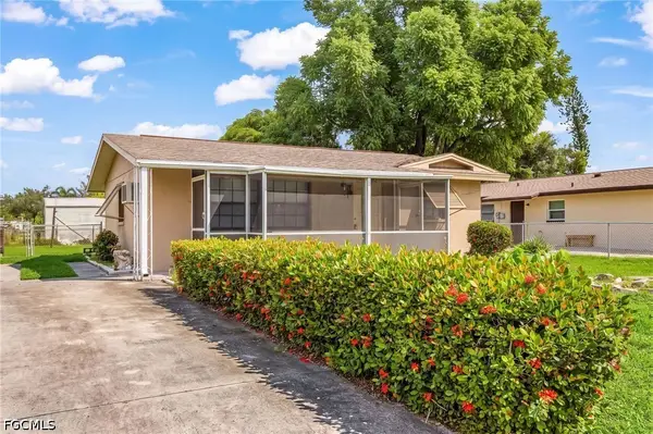 2450 Aztec Drive, Fort Myers, FL 33916