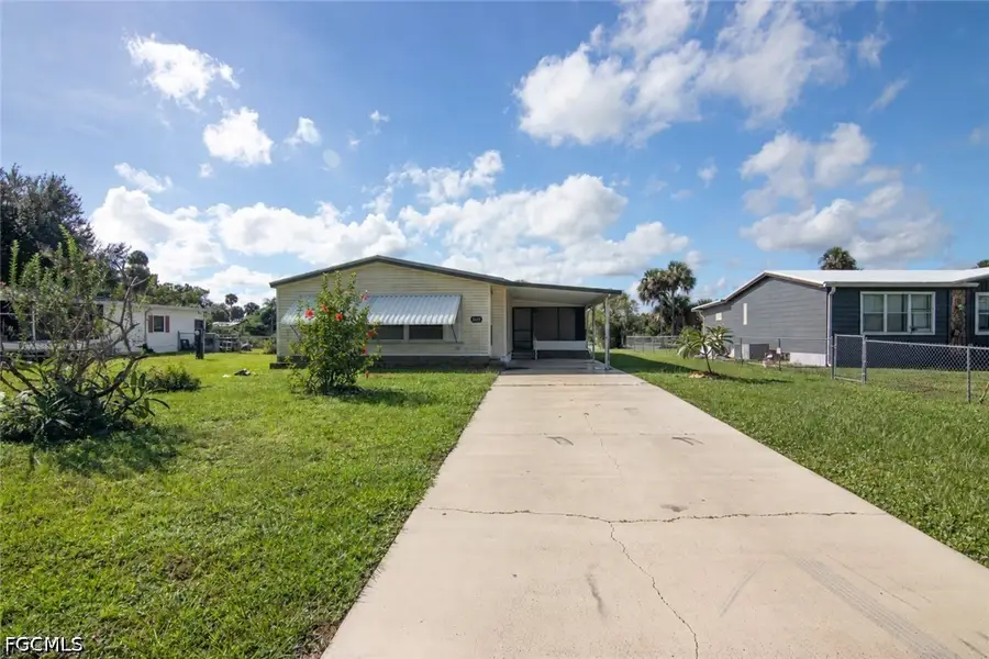 2425 Zoysia Lane, North Fort Myers, FL 33917 - #2