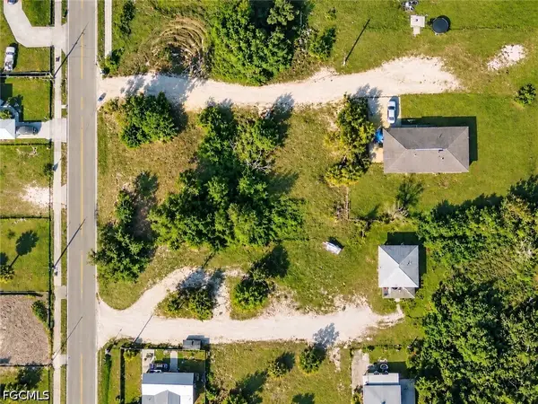 3510 N Grimsley Court, Fort Myers, FL 33916
