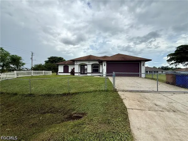4401 27th Street Sw, Lehigh Acres, FL 33973