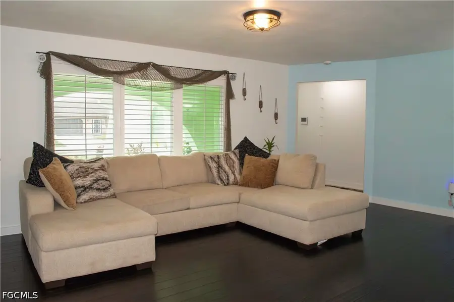 3820 SE 10th Place, Cape Coral, FL 33904 - #3