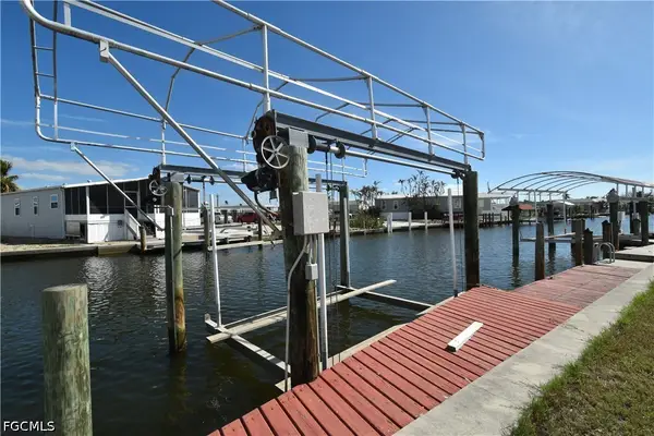16 Nancy Lane, Fort Myers Beach, FL 33931