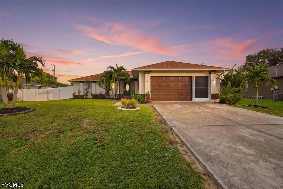 624 SW 9th Avenue, Cape Coral, FL 33991 - #1