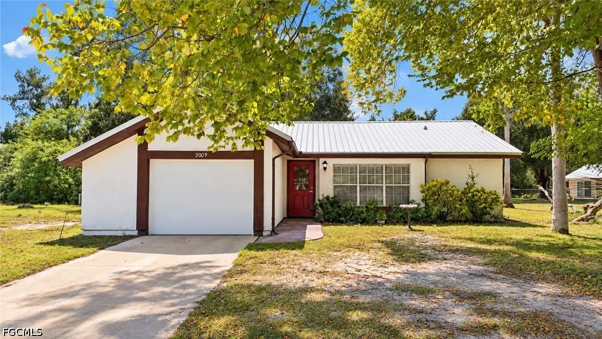 2009 Mariner Court, Labelle, FL 33935 - #1
