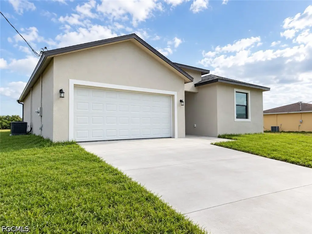 8003 Marsh Circle, Labelle, FL 33935 - #1