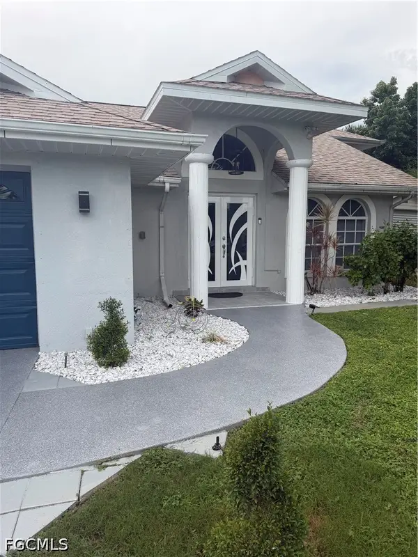 401 Hibiscus Avenue, Lehigh Acres, FL 33972