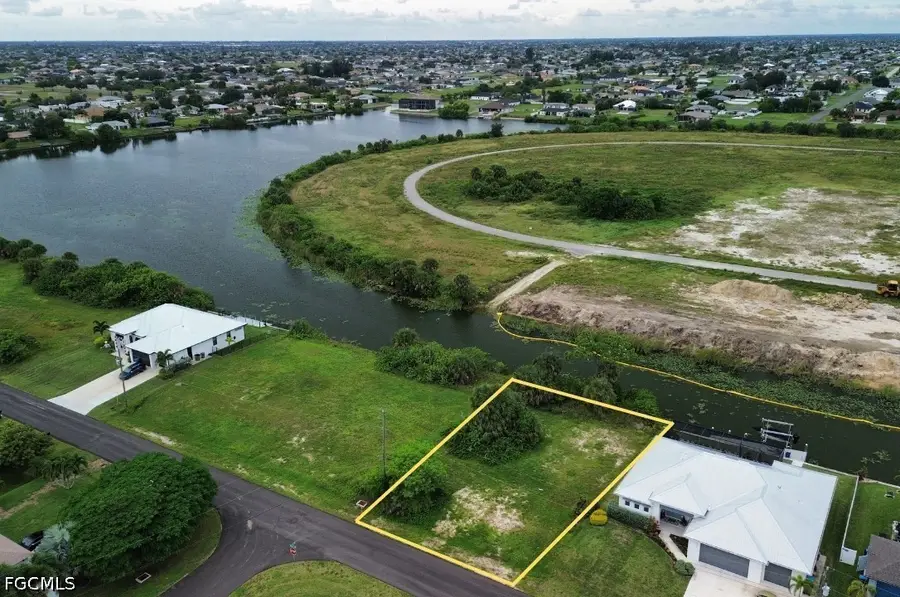 2118 NE 13th Avenue, Cape Coral, FL 33909 - #2