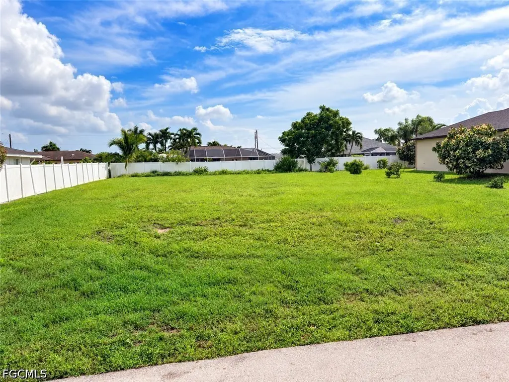 1124 SE 31st Terrace, Cape Coral, FL 33904 - #1