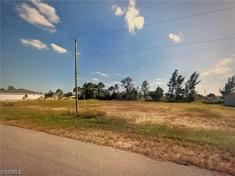 928 NE 34th Lane, Cape Coral, FL 33909 - #3