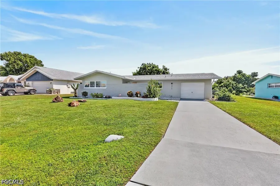 4015 SE 1st Place, Cape Coral, FL 33904 - #2